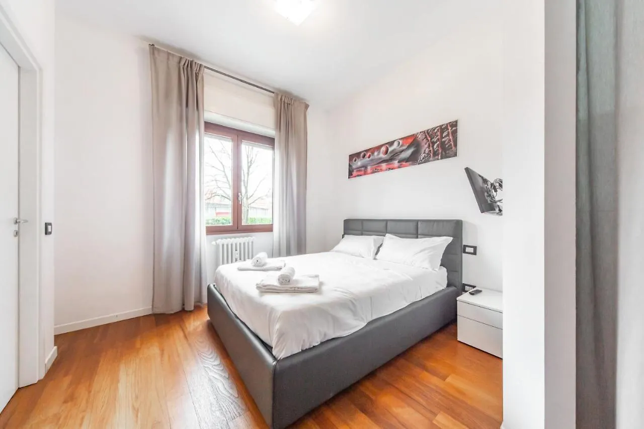 Apartmán Easylife - Lussuoso Trilocale Con Balcone E Vasca Idromassaggio In Zona Barona Milán 0*,  Itálie