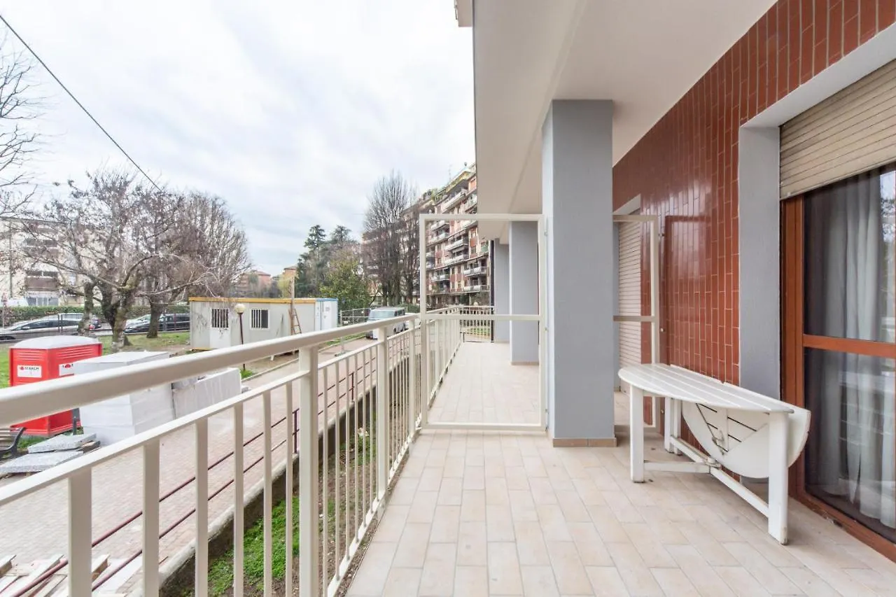 Apartmán Easylife - Lussuoso Trilocale Con Balcone E Vasca Idromassaggio In Zona Barona Milán